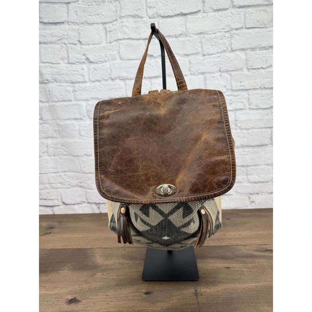 Myra Bag Felicity Backpack Upcycled Canvas Leather Rug  display picture 3